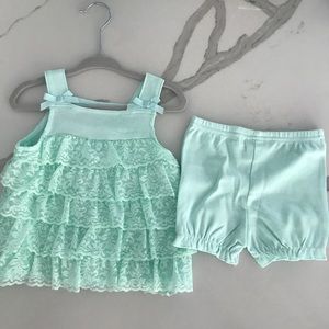 Starting out, NWT Short set